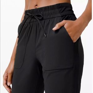 Lululemon Beyond The Studio Jogger